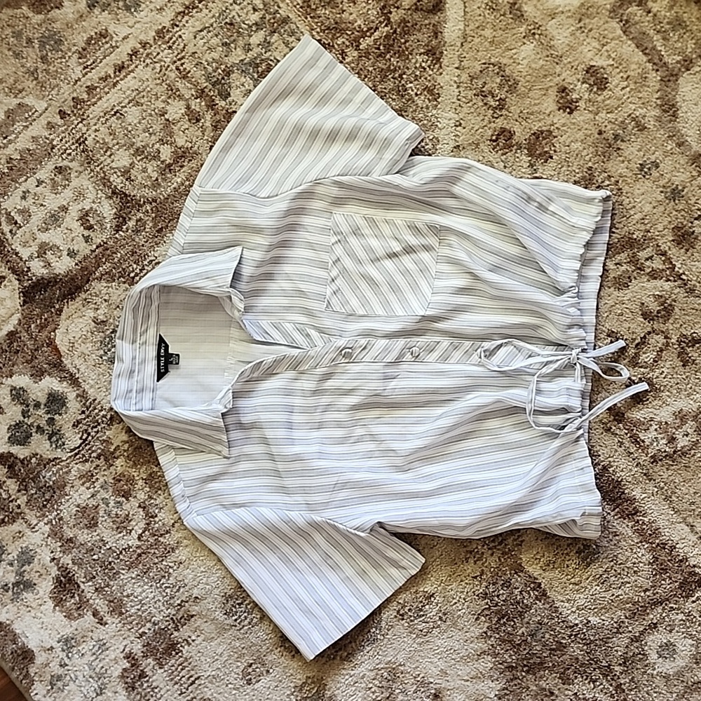 Style Envy Buttom up Tie Shirt